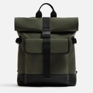 MOCHILA ENGOMADA SOLAPA